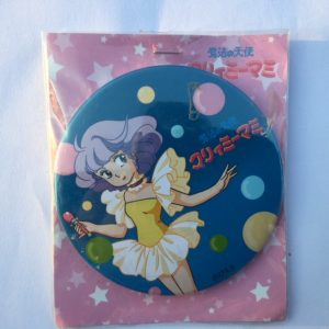 CREAMY MAMI PIN BADGE BLU "YELLOW DRESS" AKEMI TAKADA