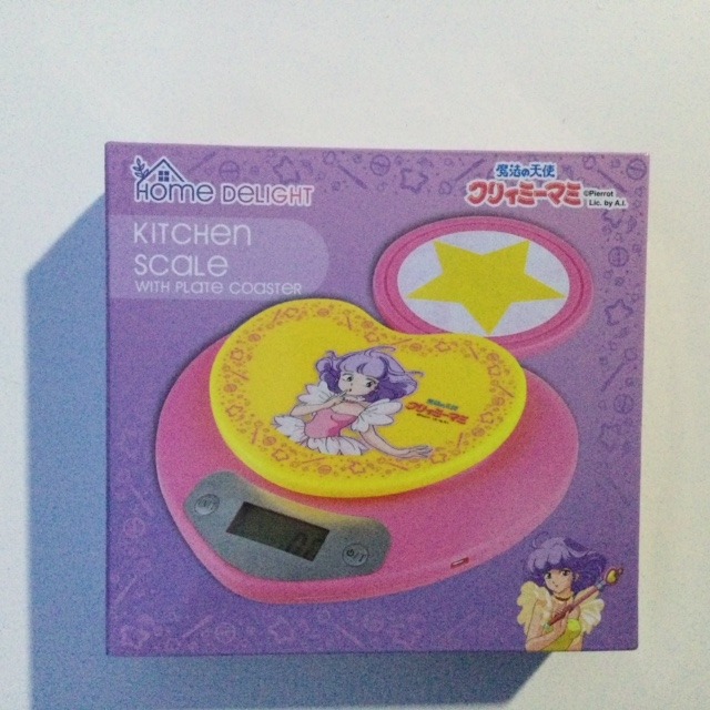 CREAMY MAMI KITCHEN SCALE WITH PLATE COASTER "PINK DRESS" AKEMI TAKADA HK - immagine 2