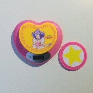 CREAMY MAMI KITCHEN SCALE WITH PLATE COASTER "PINK DRESS" AKEMI TAKADA HK